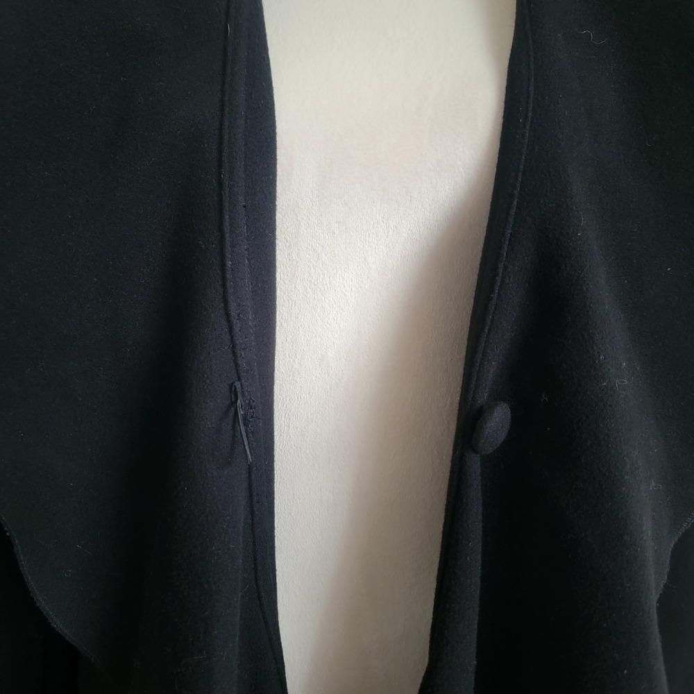 Kay Unger Black Waterfall Ruffle Collar Coat Jacket Size Small - Picture 6 of 10